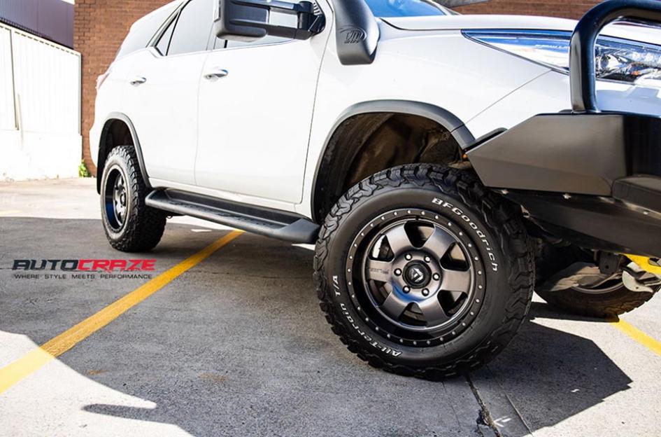 TOYOTA FORTUNER PODIUM MATTE GUN METAL